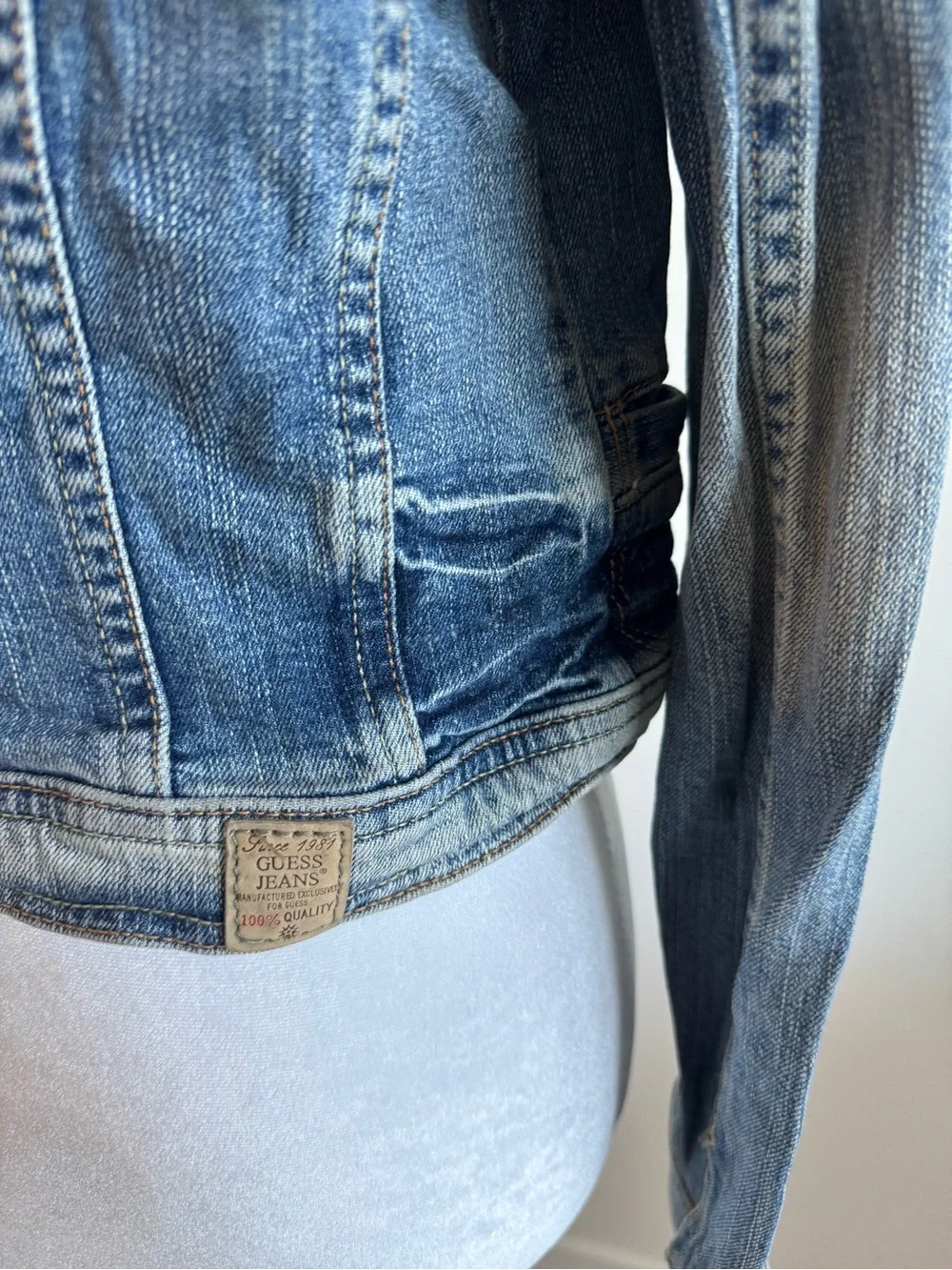 Guess Jeans Classic Light Wash Denim cropped Jacket - Women